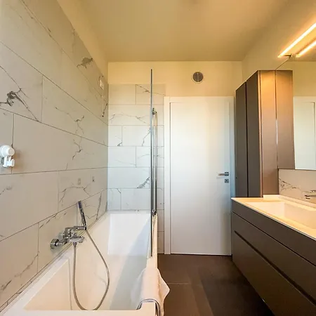 Terrazza Centroparco - 10 Minutes From Milan! Apartmán