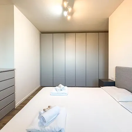 Terrazza Centroparco - 10 Minutes From Milan! Apartmán
